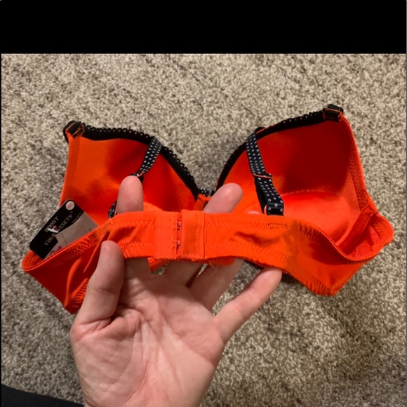 Bra-Red soft cup bra, NWT, New With Tags, 36C - Picture 10 of 13